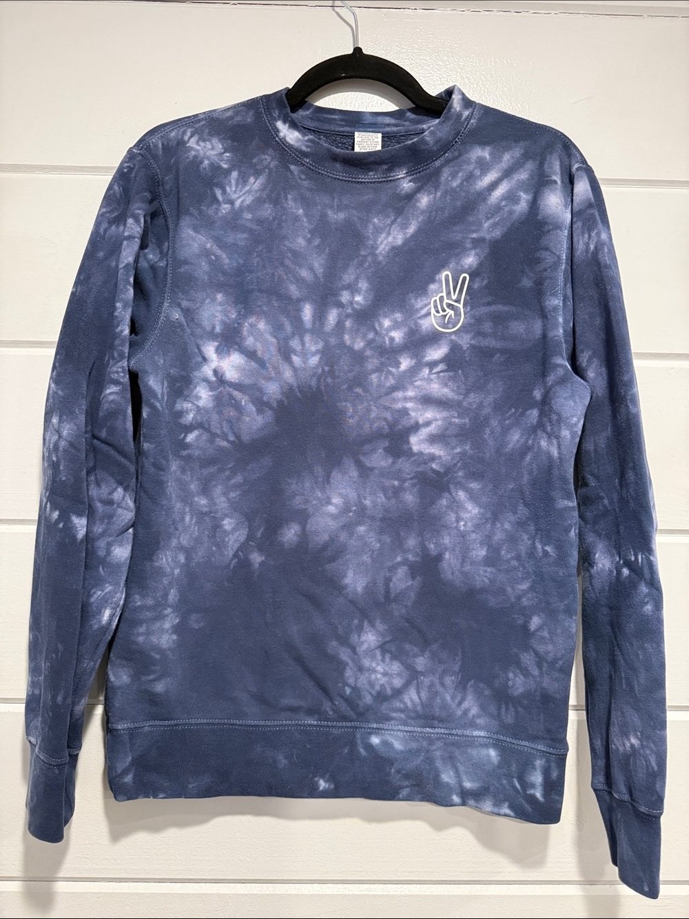 Tie-Dye Navy Crew Sweatshirt with White Peace-Hand Graphic size - XS